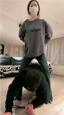 图片[9]-【九九女王】双S-教训出轨男-遛狗爬行/骑马/舔脏鞋底/踩踏-BD绳艺资源