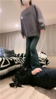 图片[18]-【九九女王】双S-教训出轨男-遛狗爬行/骑马/舔脏鞋底/踩踏-BD绳艺资源